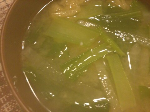 小松菜と大根と油揚げの味噌汁。
